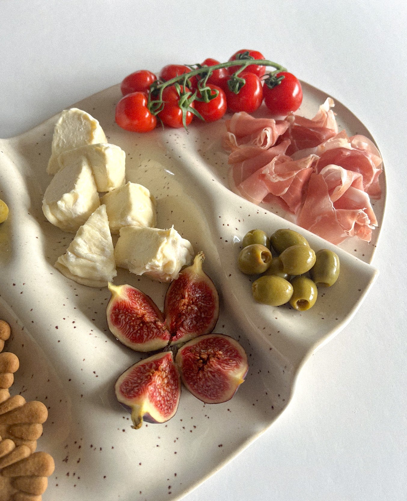 Taca na przekąski WAVY no. 2 beż