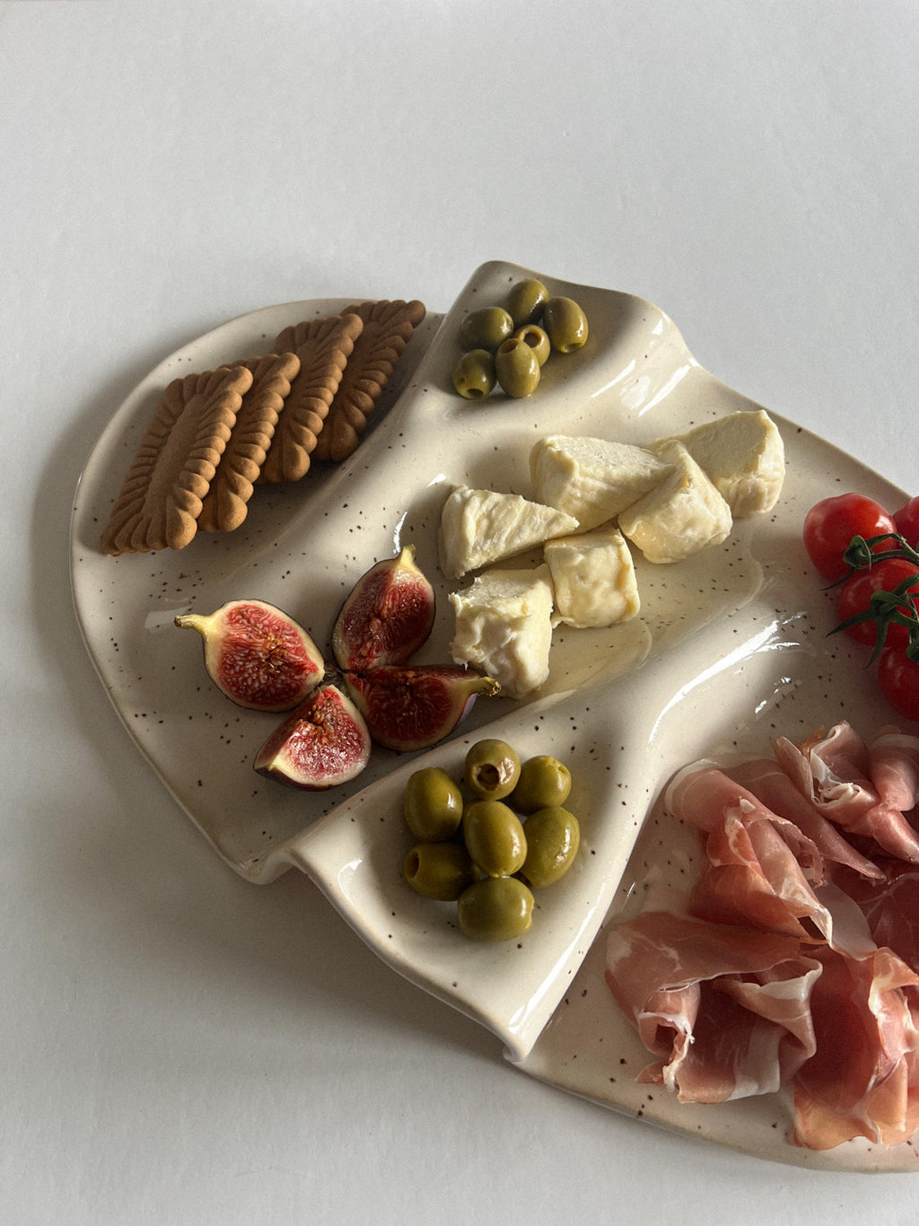 Taca na przekąski WAVY no. 2 beż