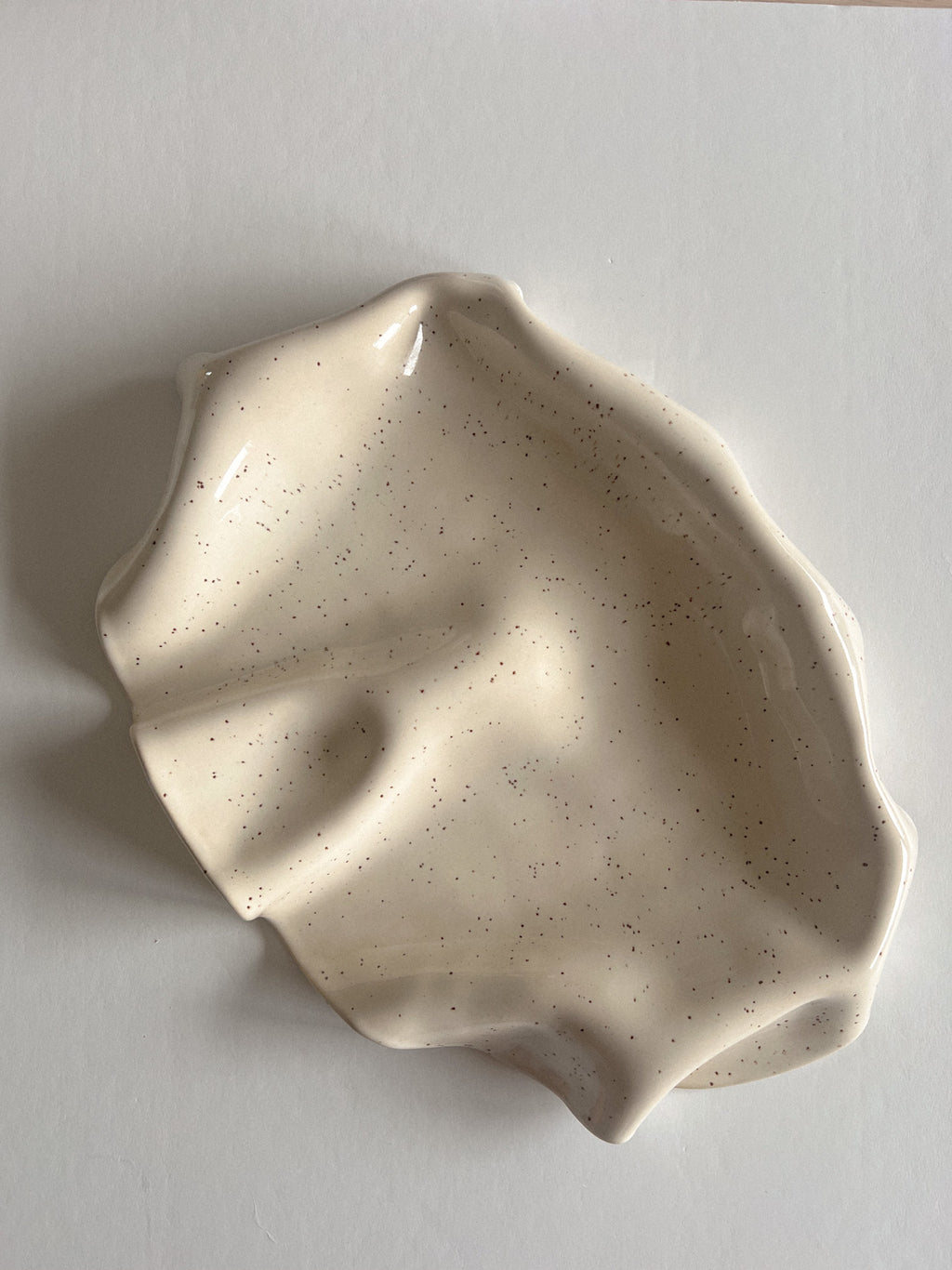 Taca na przekąski WAVY no. 1 beż