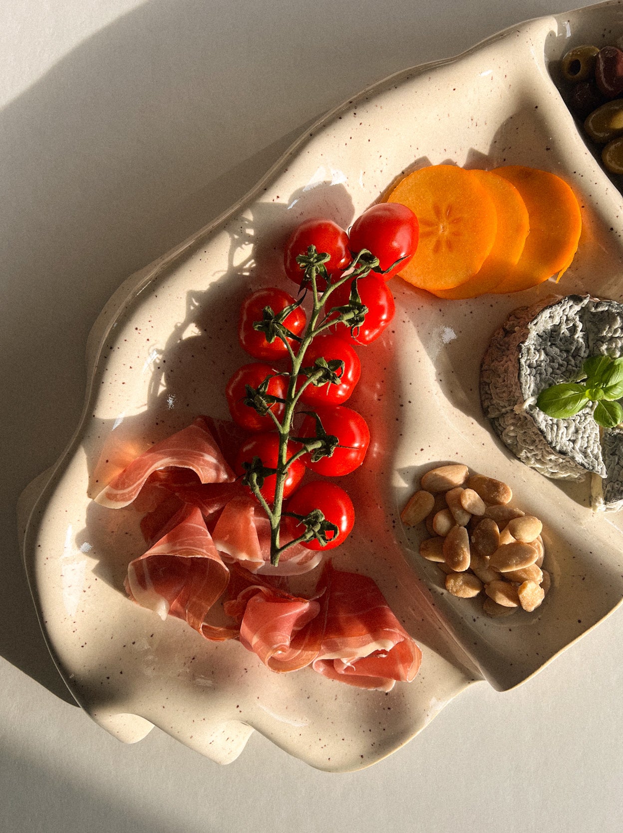 Taca na przekąski WAVY no. 3 beż