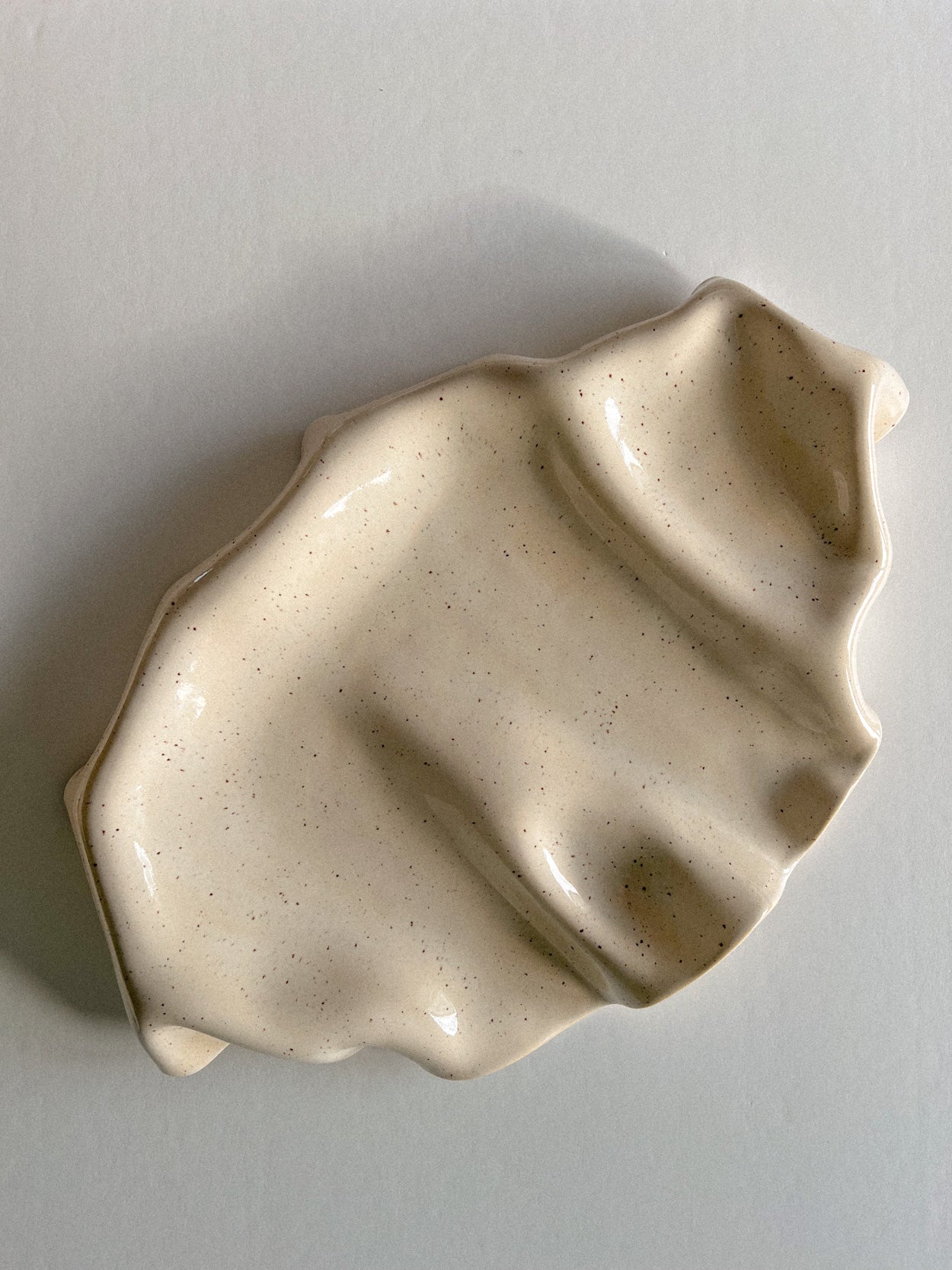 Taca na przekąski WAVY no. 3 beż