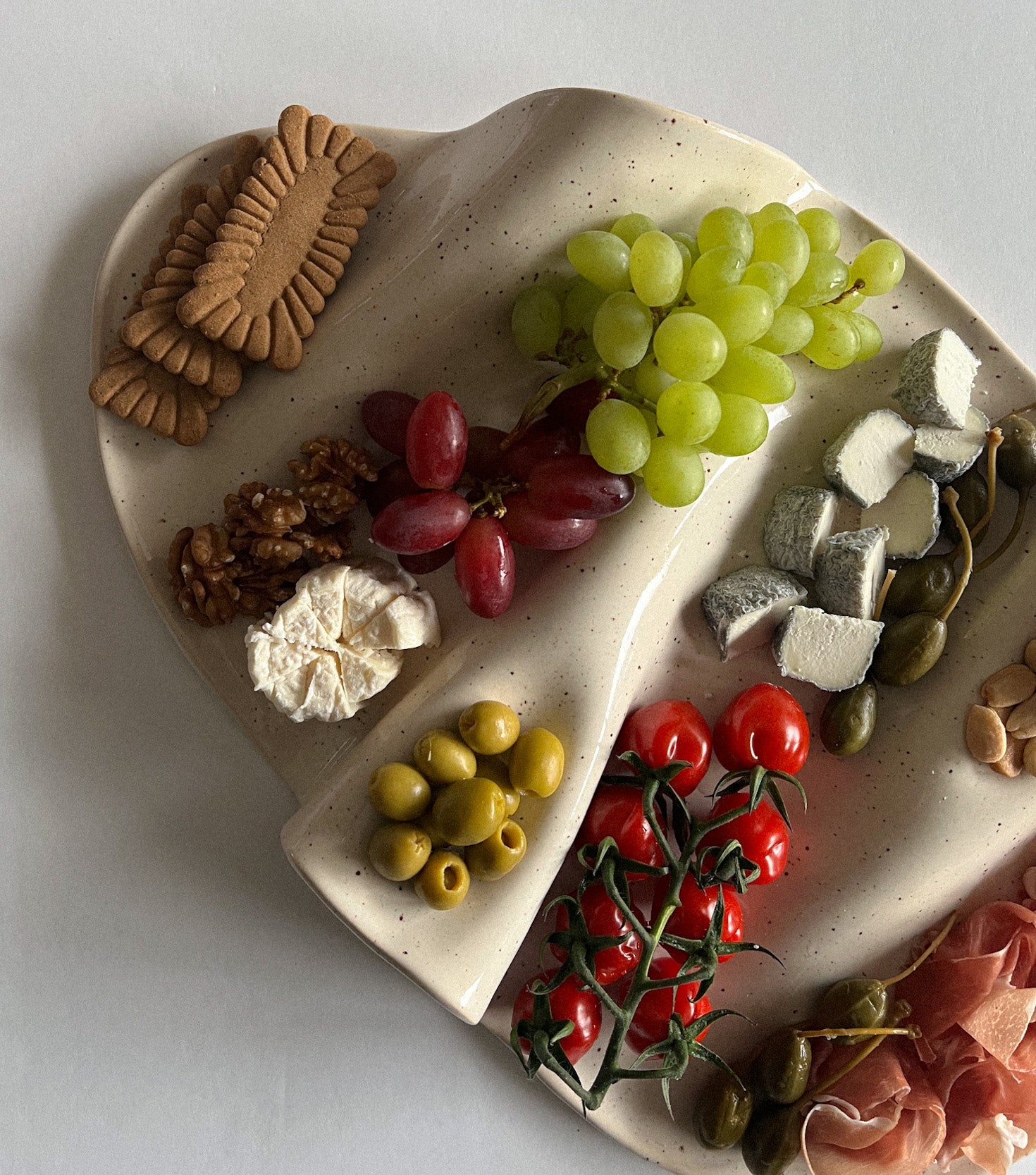 Taca na przekąski WAVY no. 4 beż