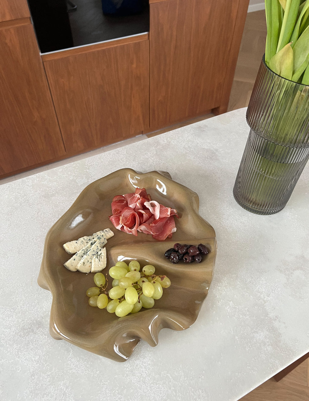 Taca na przekąski WAVY no. 1 kawa z mlekiem