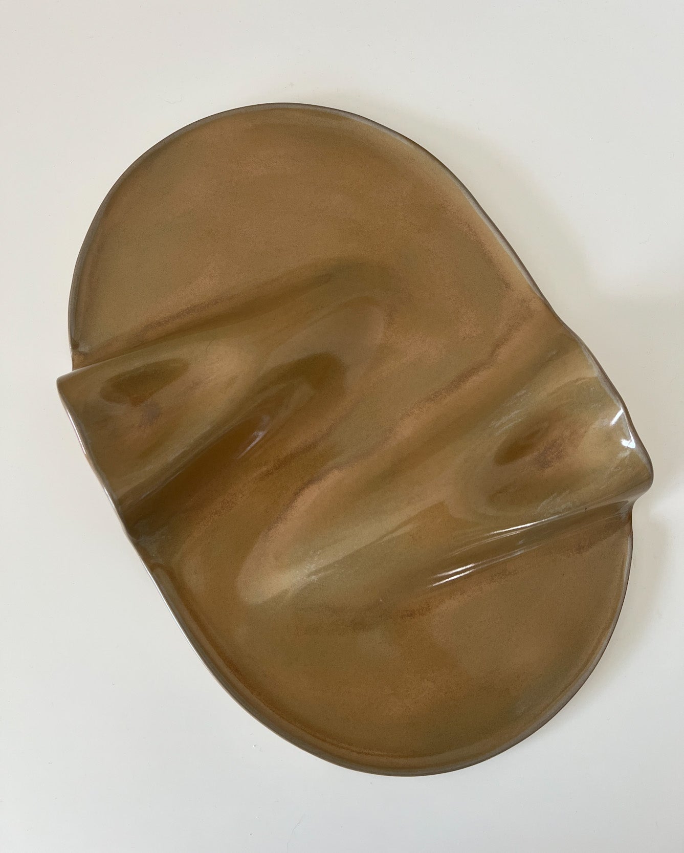 Taca na przekąski WAVY no. 2 jasny brąz