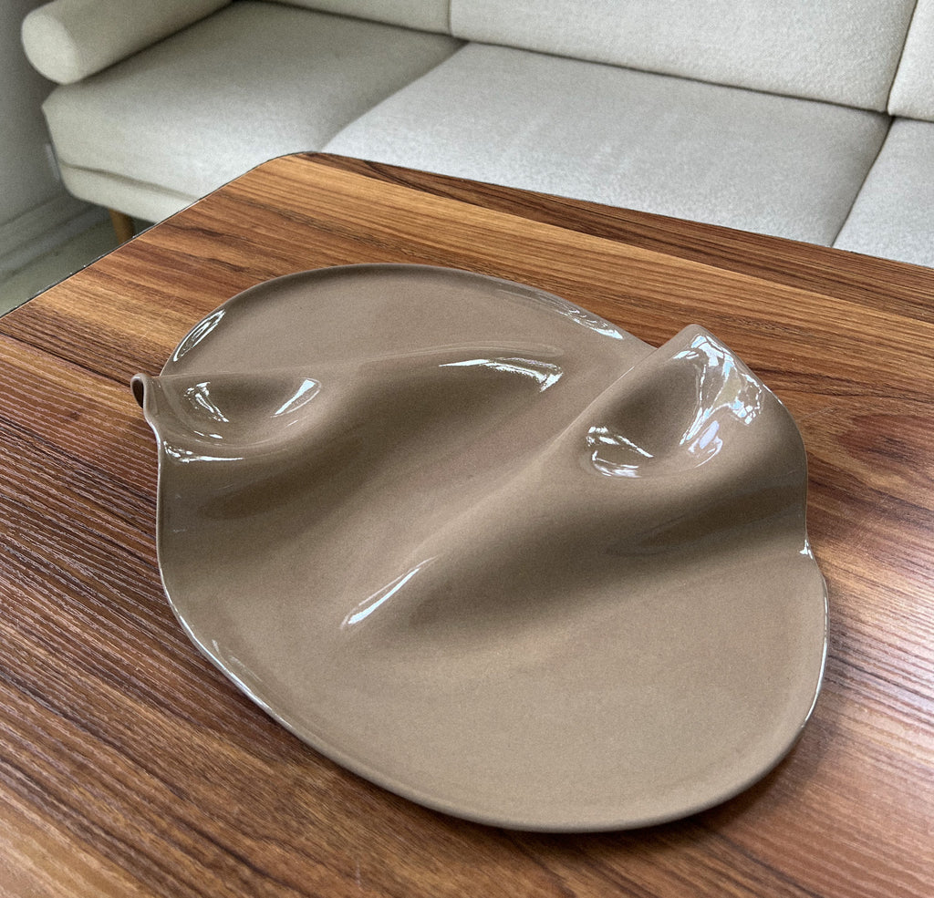 Taca na przekąski WAVY no. 2 TAUPE