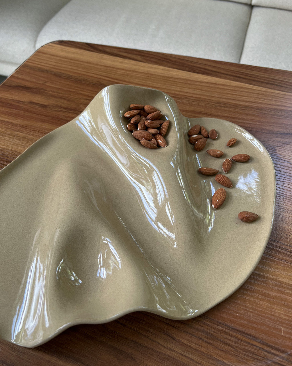 Taca na przekąski WAVY no. 8 TOFFEE