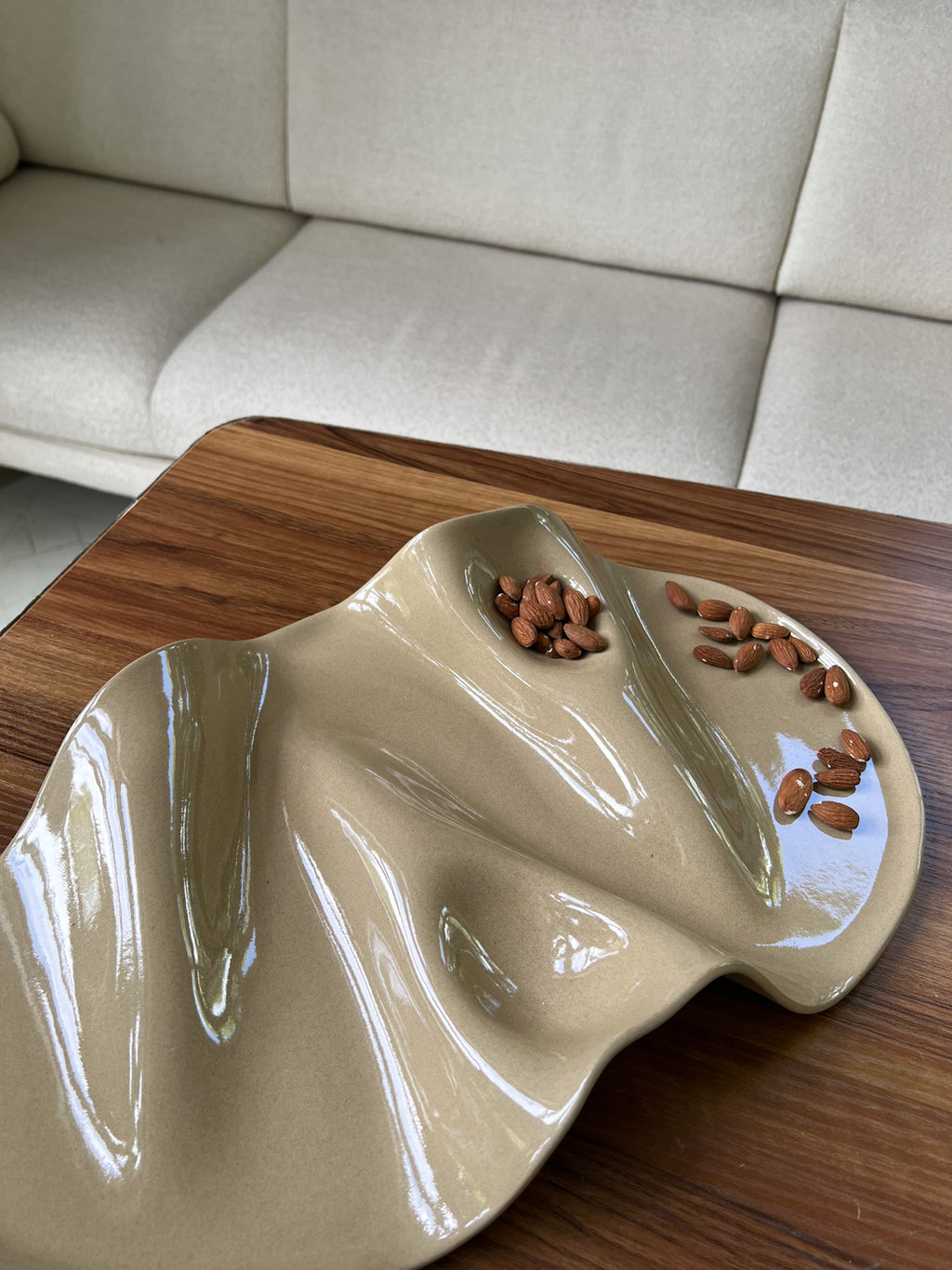 Taca na przekąski WAVY no. 4 TOFFEE